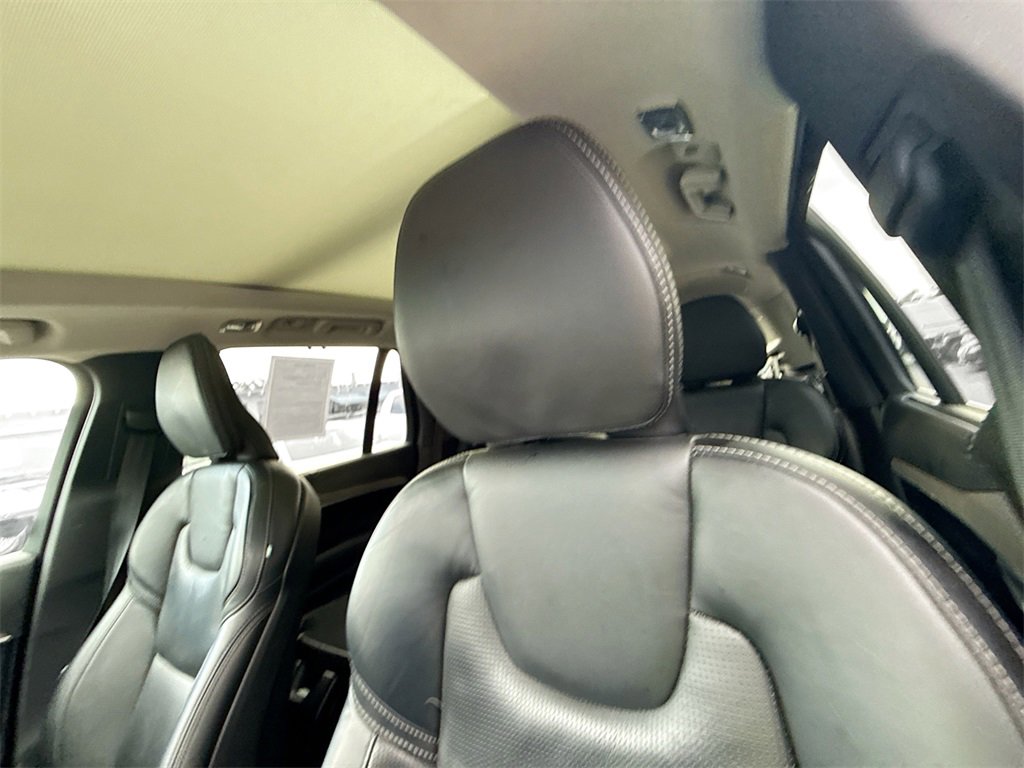 Used 2022 Volvo XC90 T8 Inscription image 22