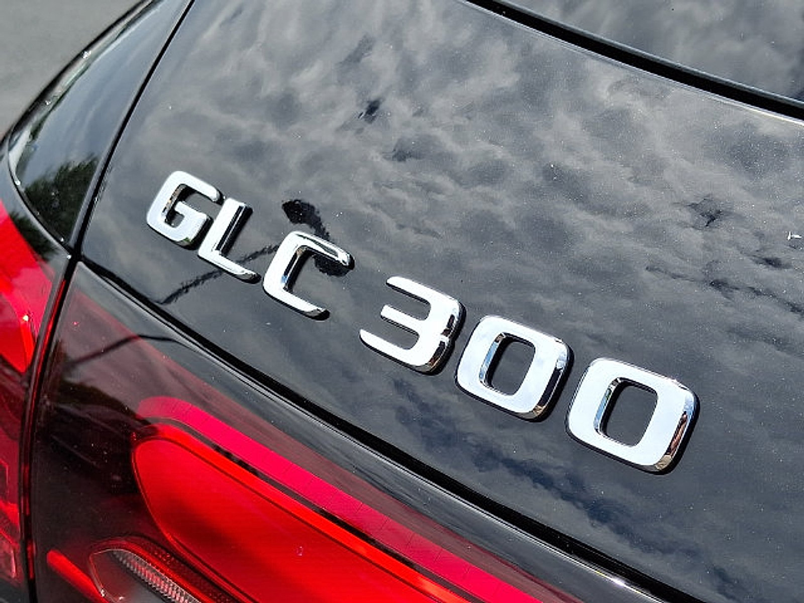Used 2026 Mercedes-Benz GLC 300 4MATIC image 24