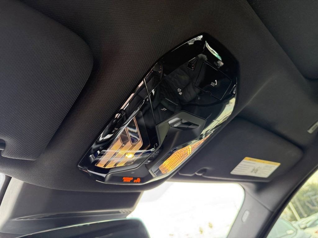 Used 2023 BMW 740i image 26