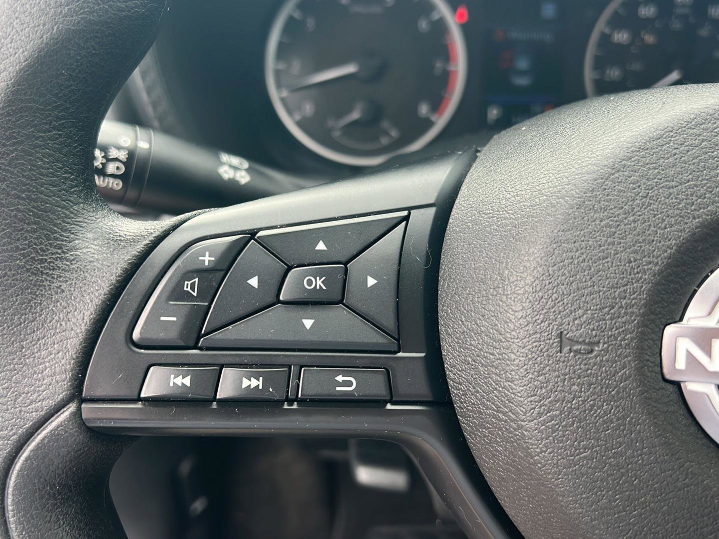 Used 2025 Nissan Sentra S image 21