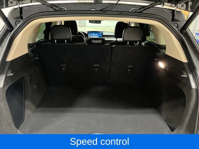 Used 2023 Lincoln Corsair AWD w/ Equipment Group 101A image 24