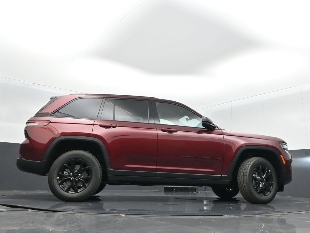 New 2025 Jeep Grand Cherokee Altitude image 36