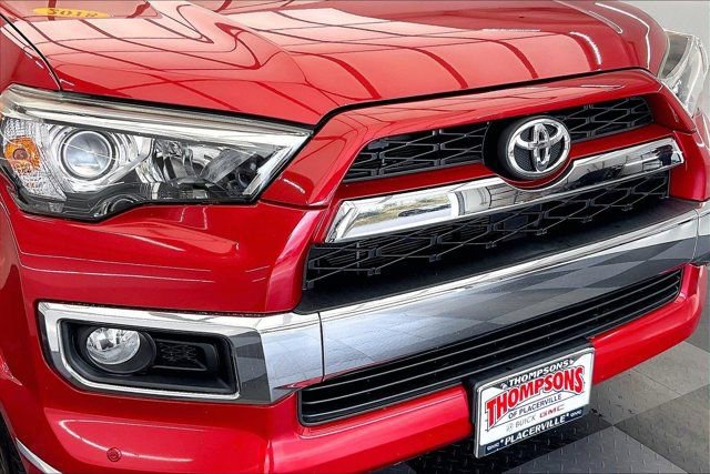 Used 2018 Toyota 4Runner Limited AWD/4WD image 30