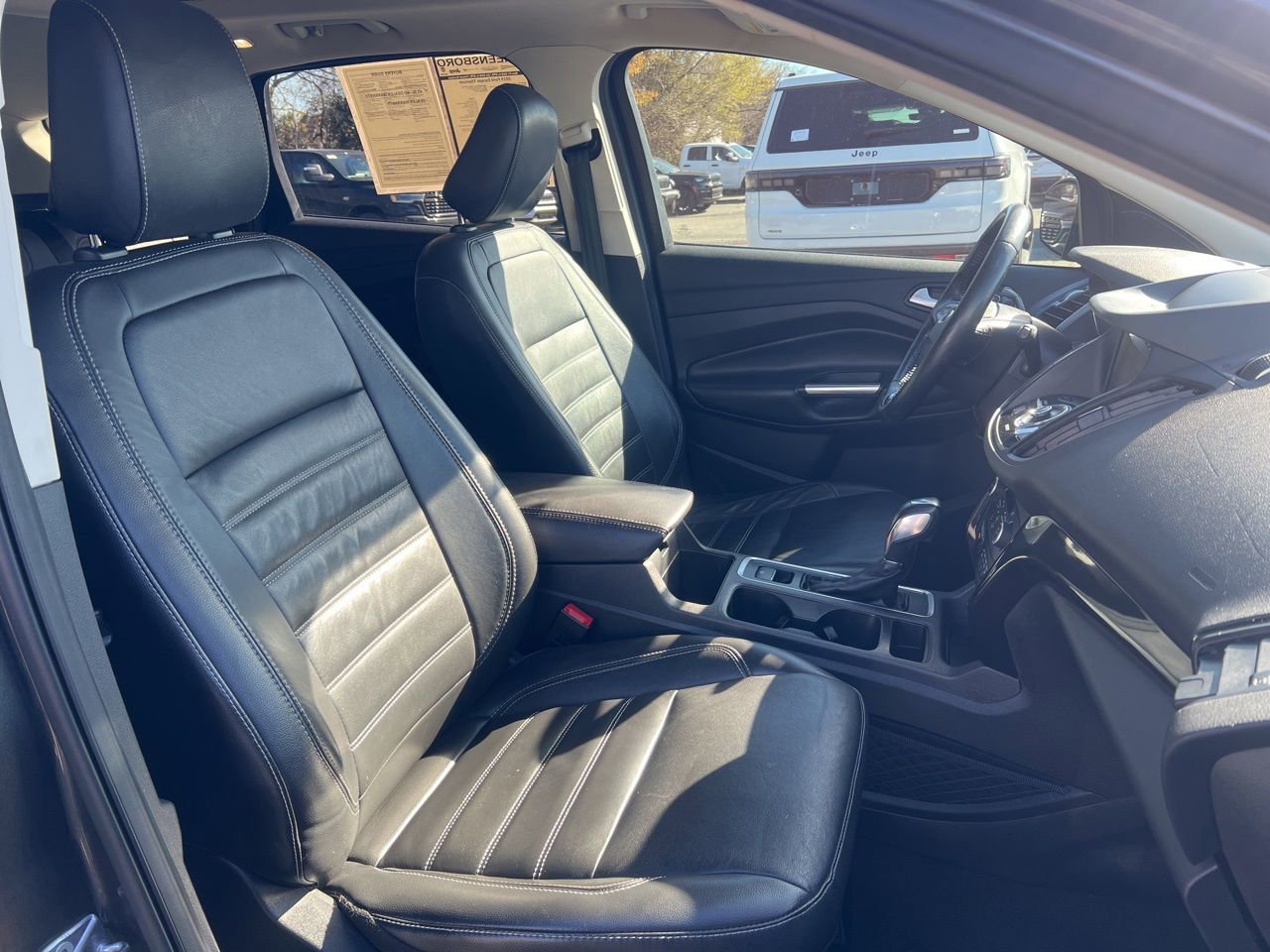 Used 2019 Ford Escape Titanium image 25