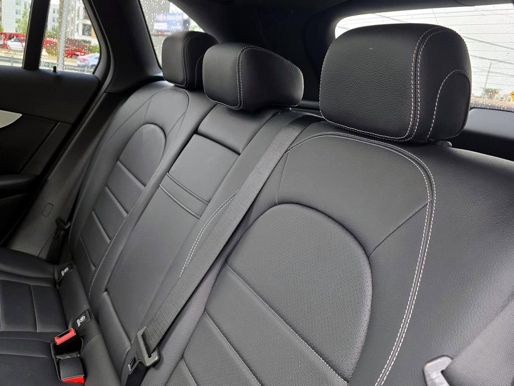 Used 2022 Mercedes-Benz GLC 300 4MATIC w/ Premium Package Lite image 28