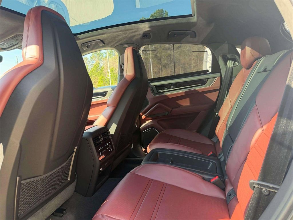 New 2026 Porsche Cayenne Turbo AWD/4WD image 32