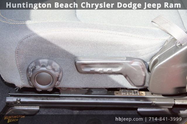 Used 2024 Jeep Wrangler Sahara image 34