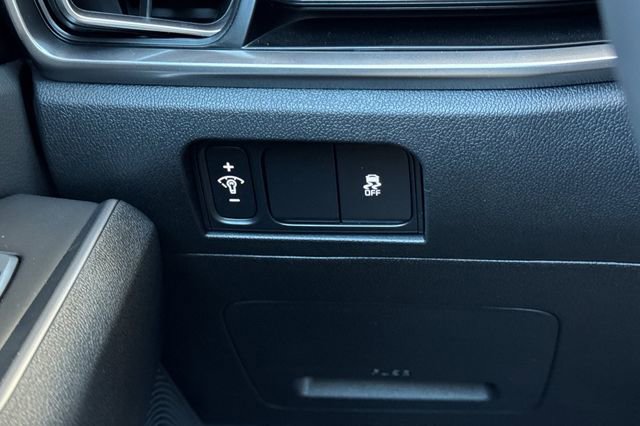 New 2026 Kia Sorento S w/ S Panoramic Sunroof Package image 32