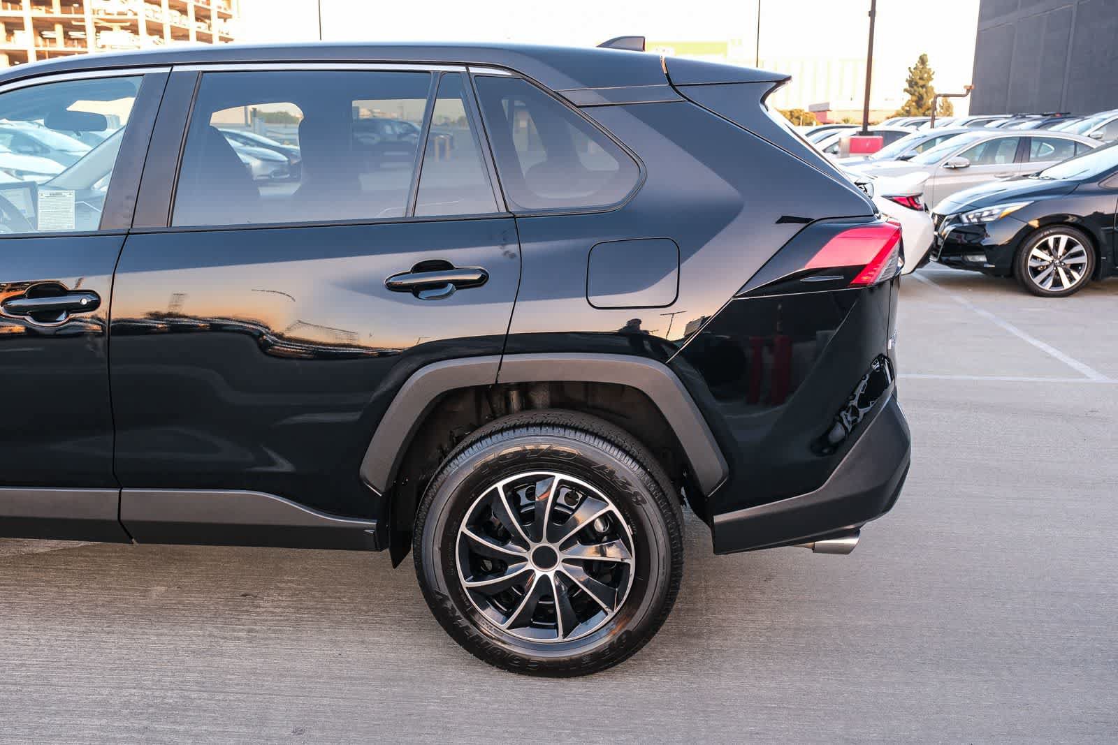 Certified 2025 Toyota RAV4 LE FWD image 8