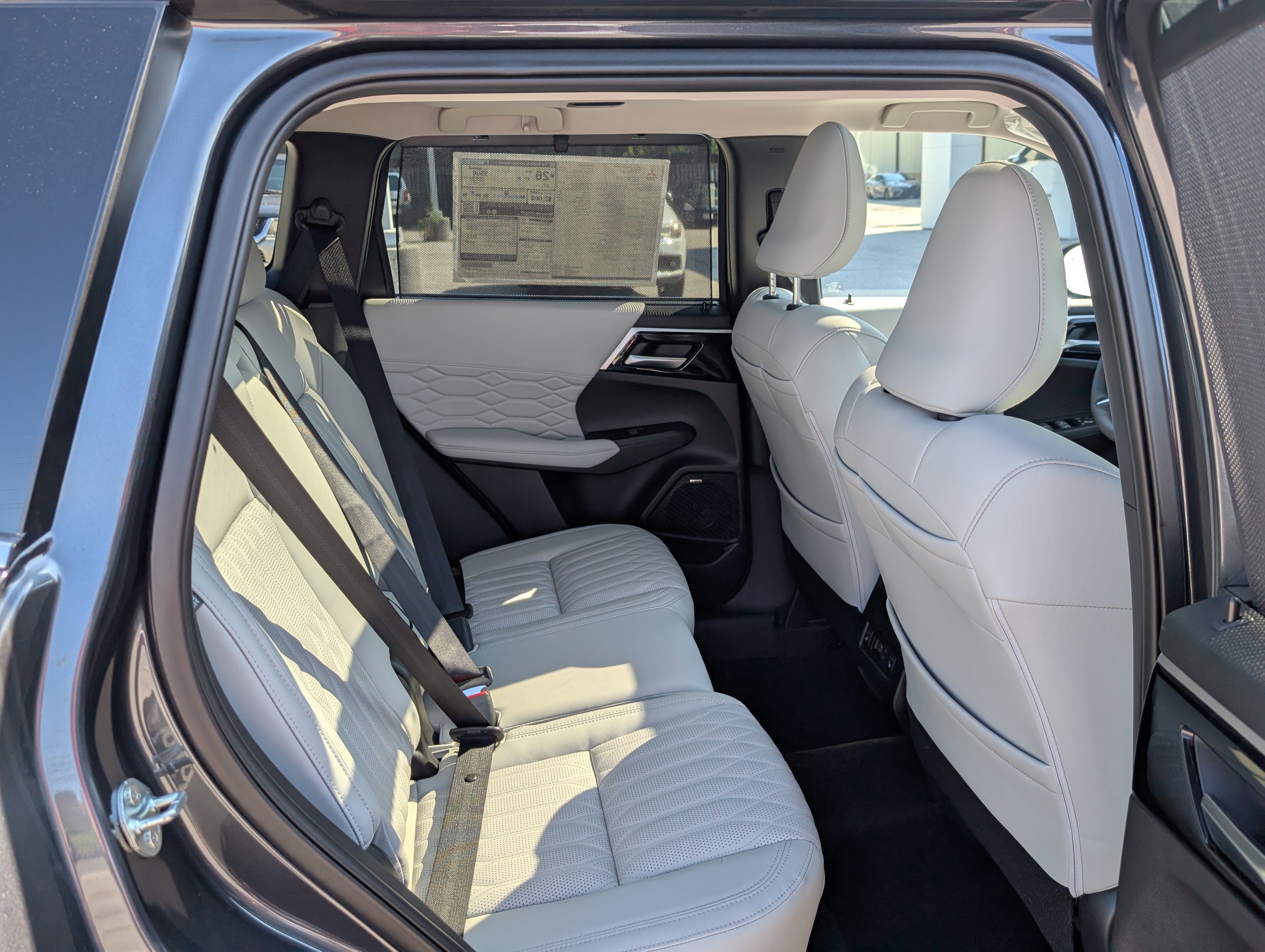 New 2025 Mitsubishi Outlander SEL image 12