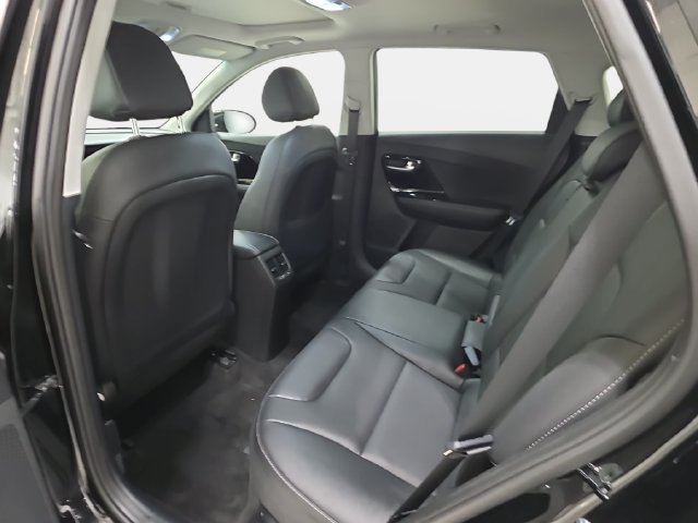 Used 2022 Kia Niro Touring Special Edition FWD image 12