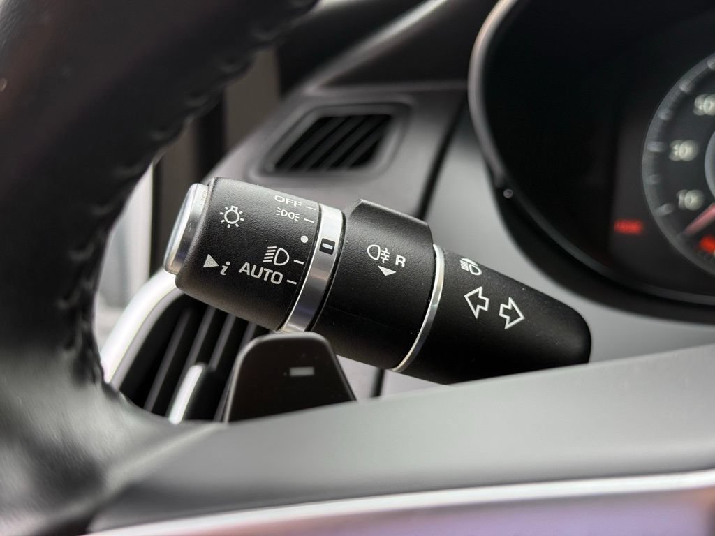 Used 2020 Jaguar E-PACE SE AWD/4WD image 19
