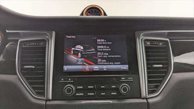 Used 2018 Porsche Macan Sport Edition image 29