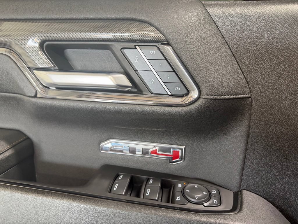 Used 2024 GMC Sierra 1500 AT4 w/ Technology Package AWD/4WD image 15