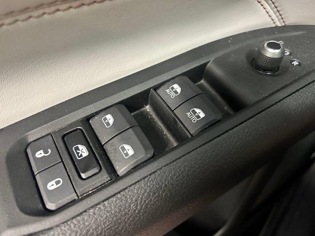 Used 2022 Jeep Compass Limited AWD/4WD image 5