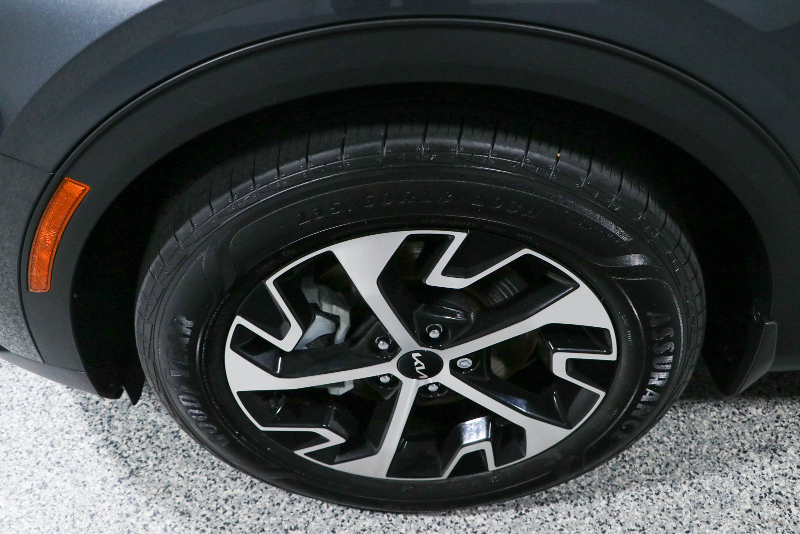 Used 2023 Kia Sportage EX FWD image 11
