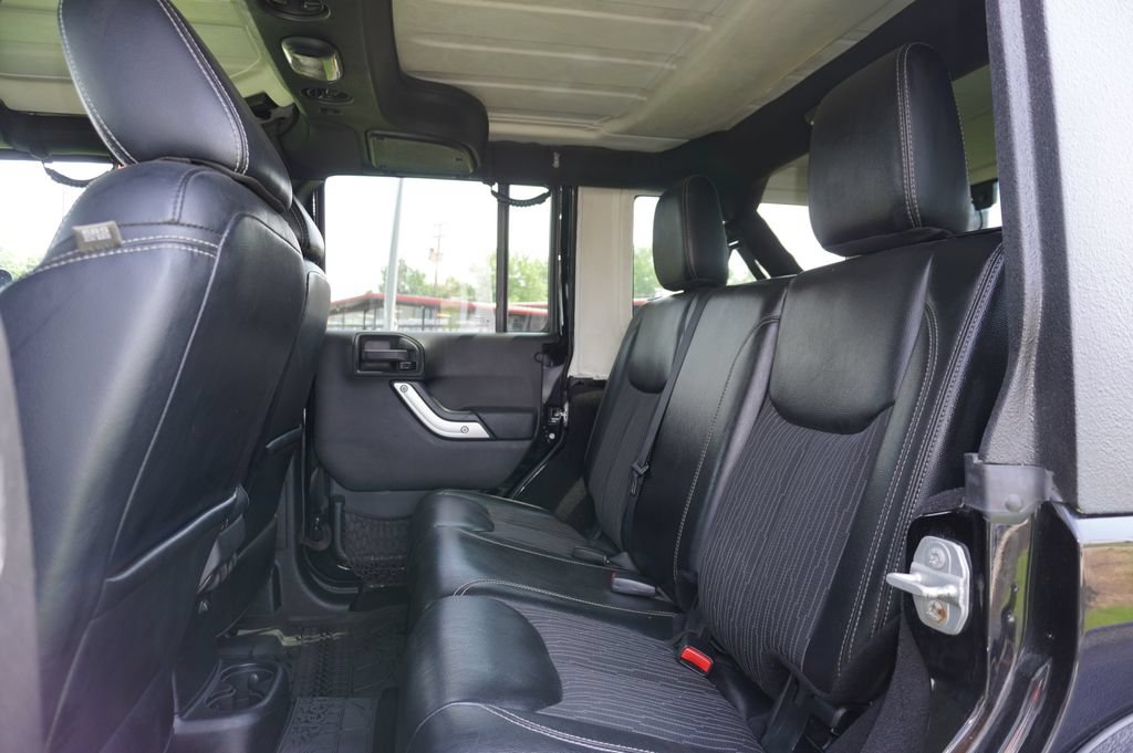 Used 2015 Jeep Wrangler Unlimited Sport AWD/4WD image 26