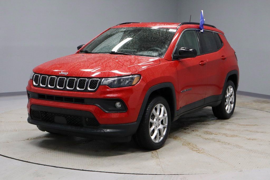 Used 2023 Jeep Compass Latitude image 6
