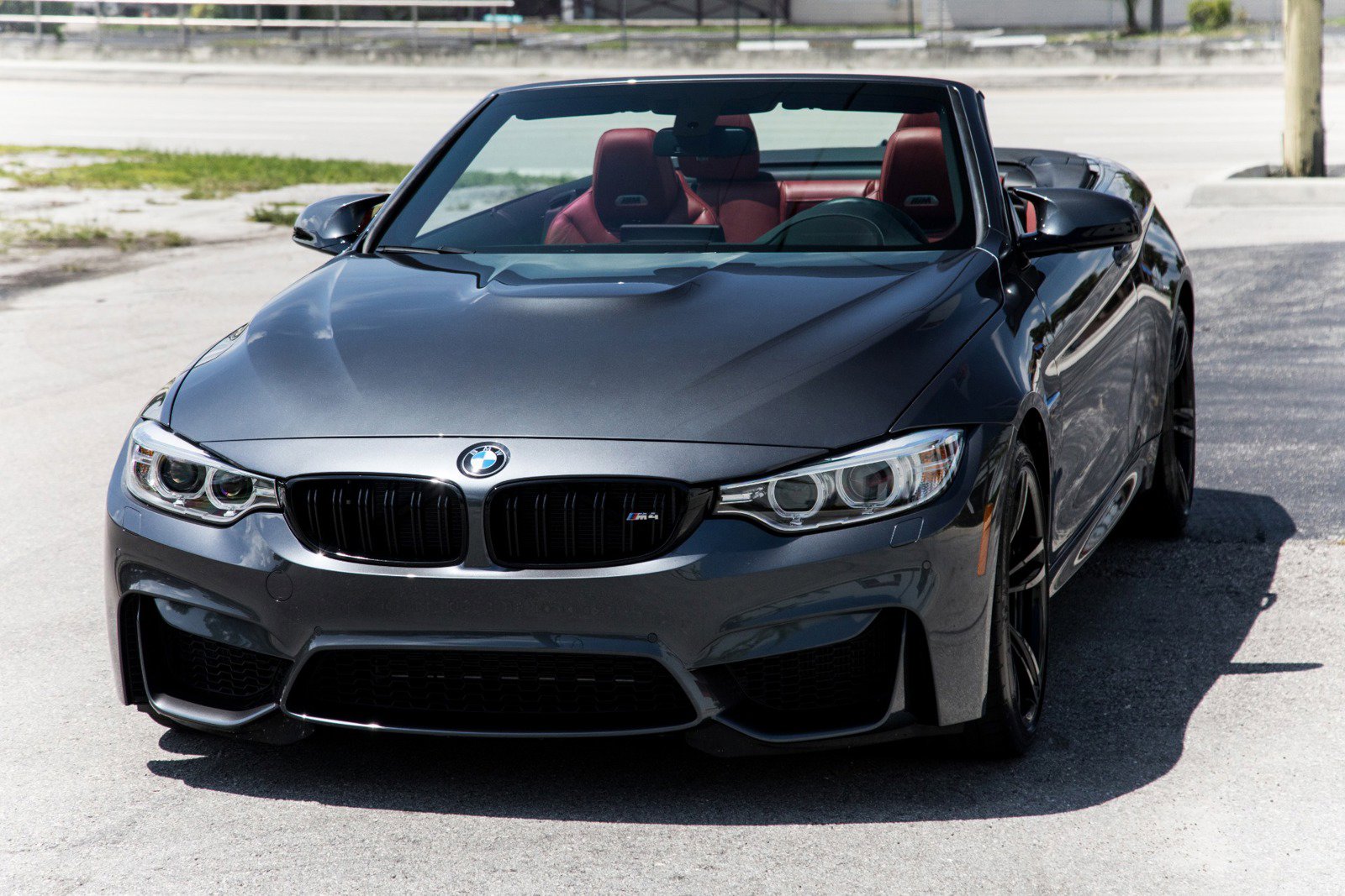 Used 2016 BMW M4 Convertible image 8