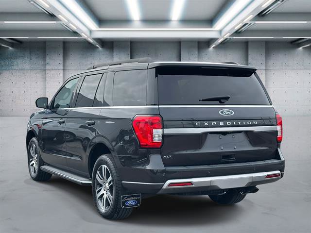 Used 2022 Ford Expedition XLT image 5