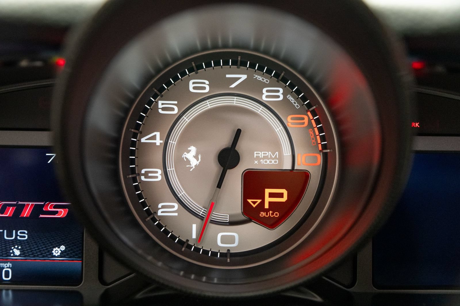 Used 2022 Ferrari 812 GTS RWD image 32