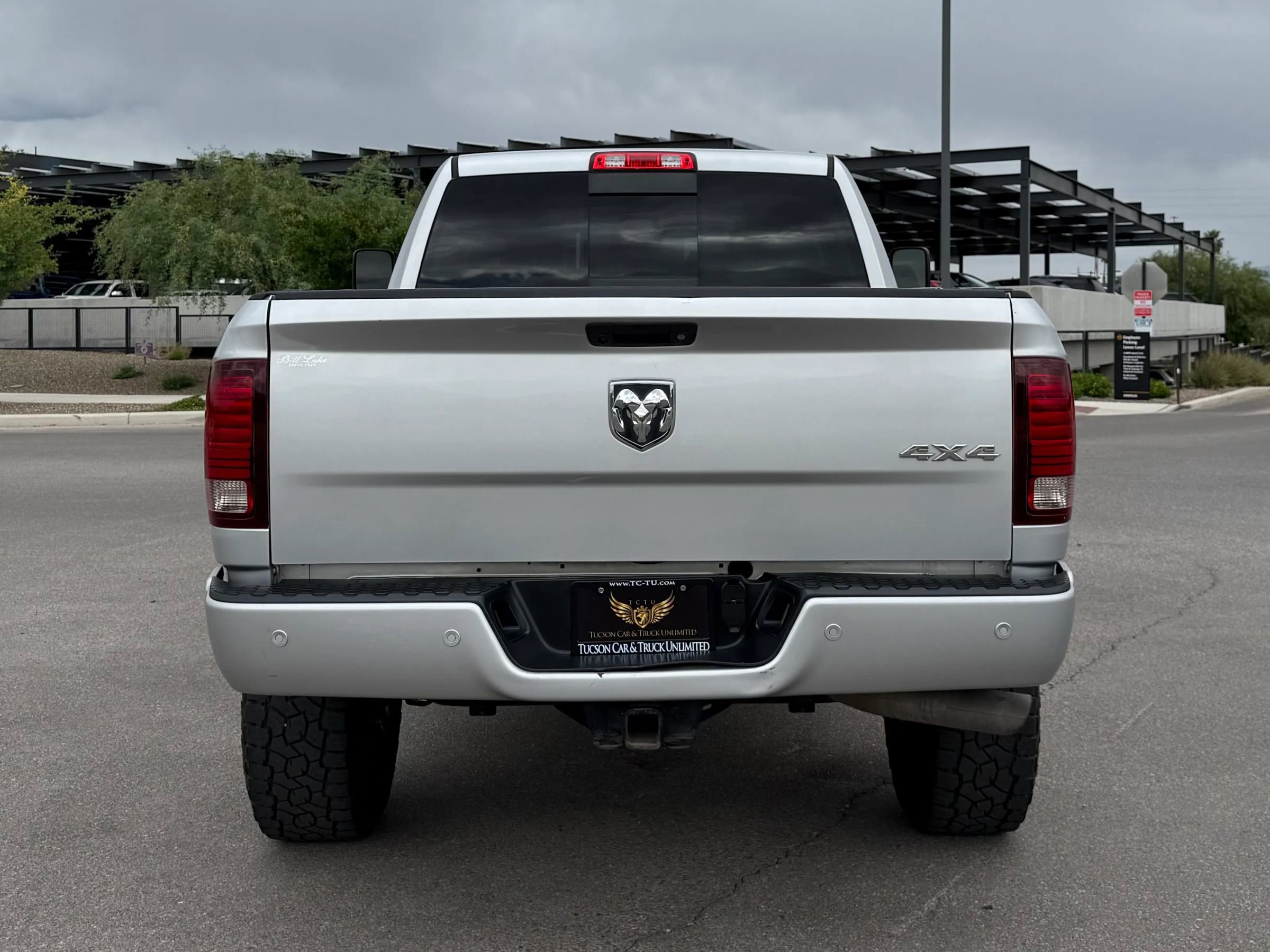 Used 2018 RAM 2500 Laramie w/ Sport Appearance Group AWD/4WD image 3
