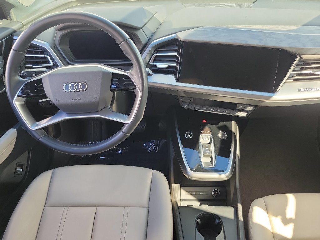 Used 2023 Audi Q4 e-tron Premium w/ Convenience Package RWD image 10