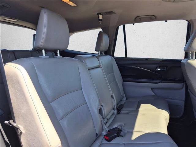 Used 2016 Honda Pilot Touring image 30