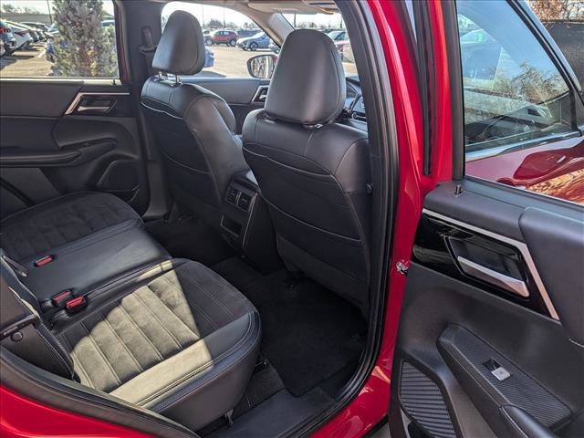 Used 2024 Mitsubishi Outlander SE image 14