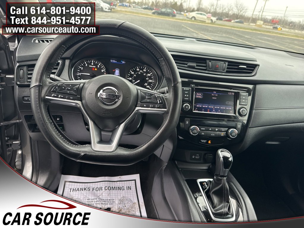 Used 2018 Nissan Rogue SV w/ Premium Package image 11