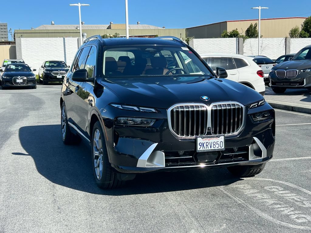 Used 2024 BMW X7 xDrive40i w/ Executive Package AWD/4WD image 7