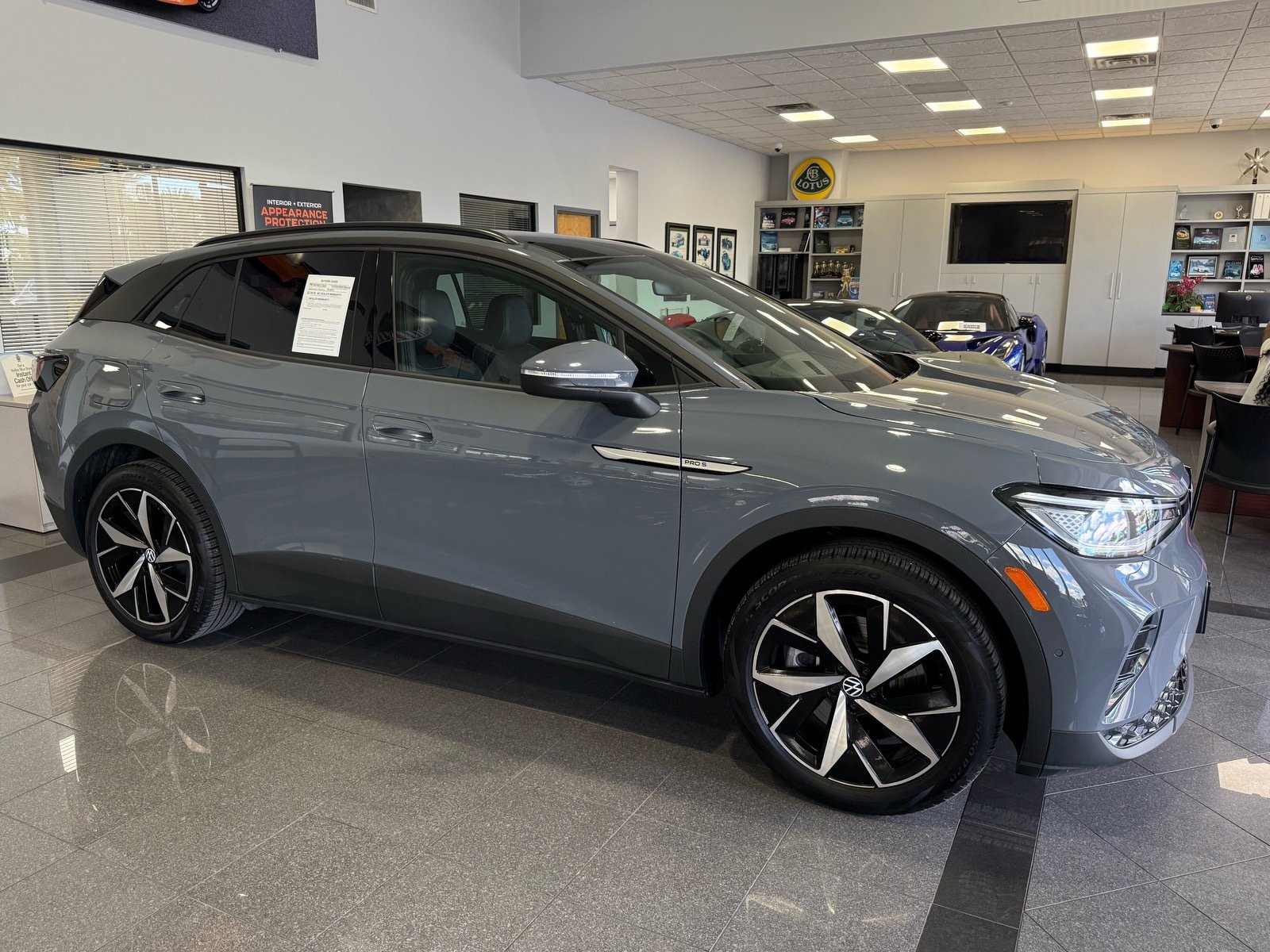 Used 2024 Volkswagen ID.4 Pro S image 6