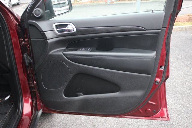 Used 2022 Jeep Grand Cherokee Laredo X image 31