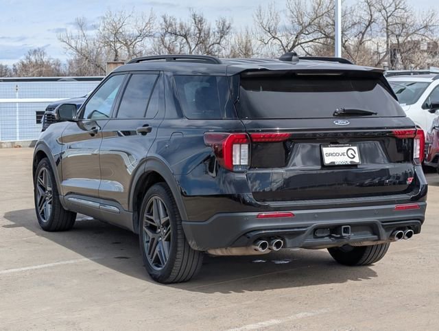 Used 2025 Ford Explorer ST image 6