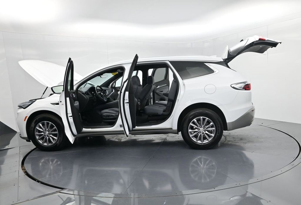 Used 2024 Buick Enclave Premium image 78