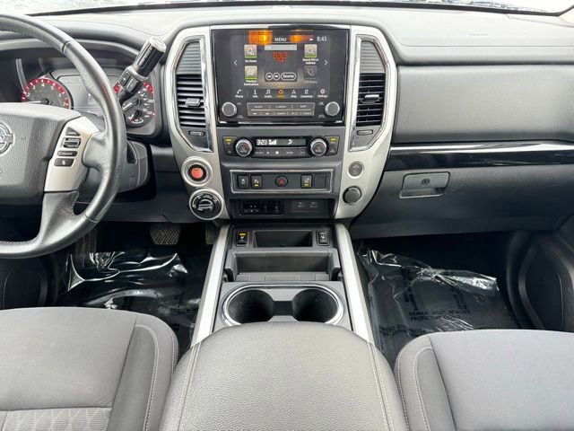 Used 2020 Nissan Titan SV image 2