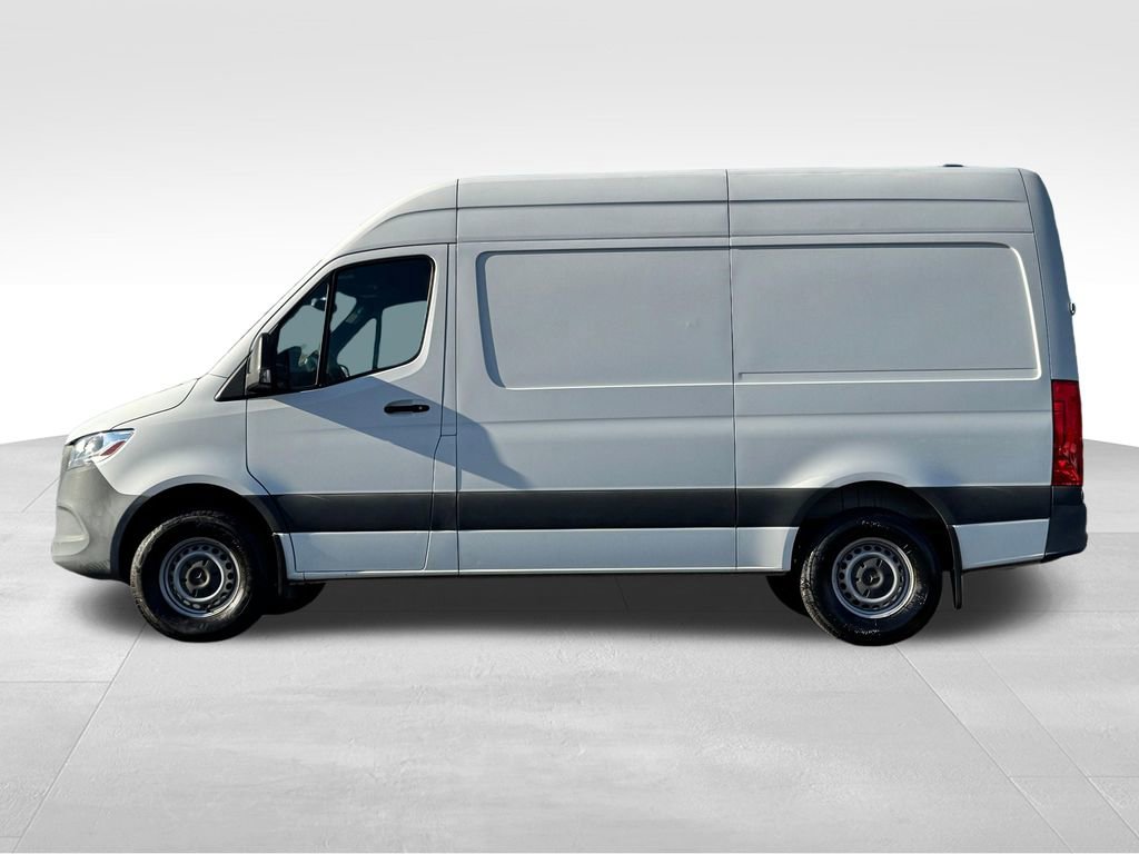 Used 2020 Mercedes-Benz Sprinter 2500 image 4