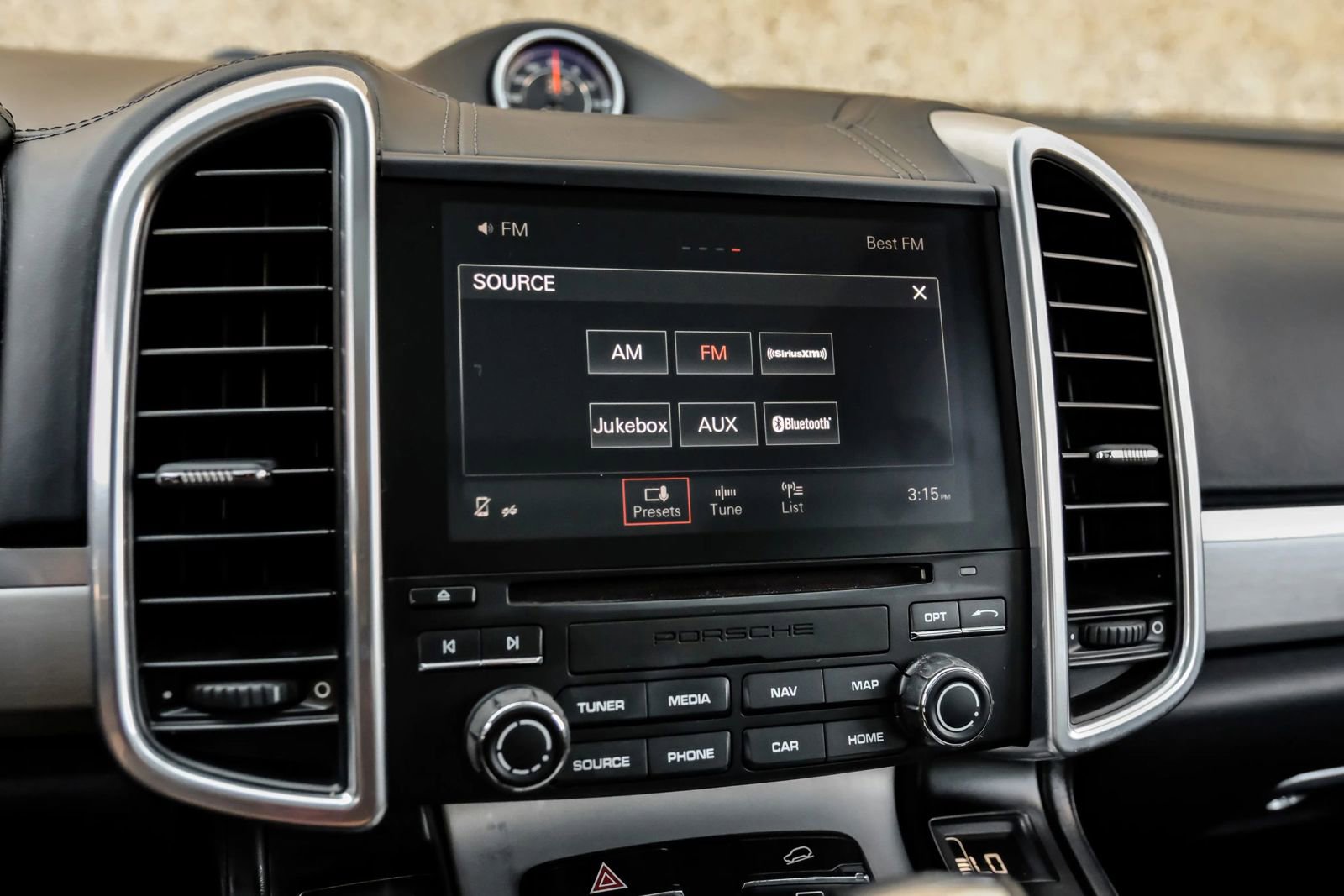 Used 2018 Porsche Cayenne GTS w/ Premium Package Plus image 32