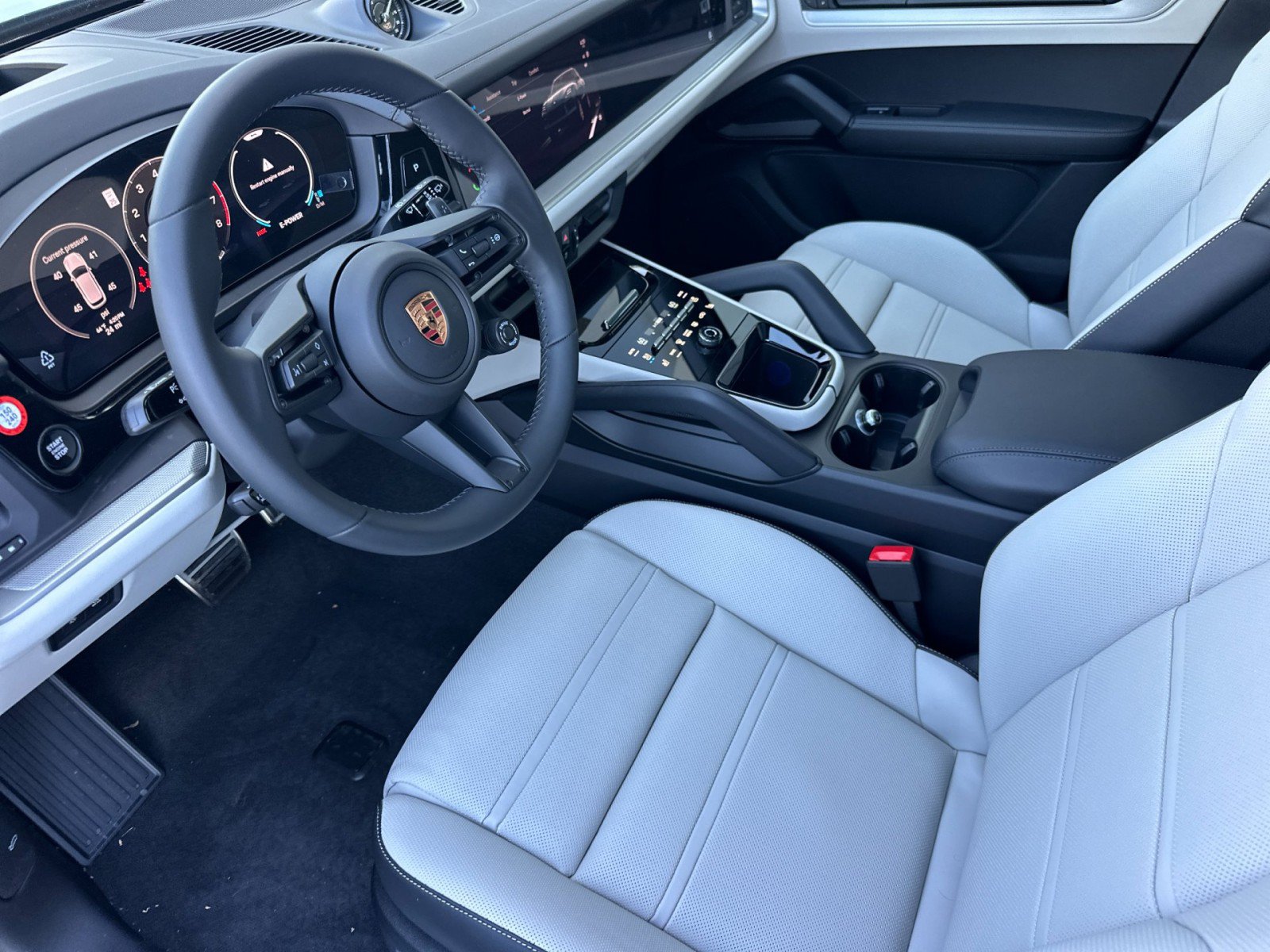New 2026 Porsche Cayenne Coupe AWD/4WD image 4
