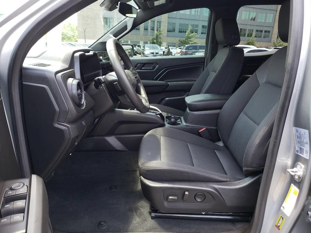 Used 2024 Chevrolet Colorado Trail Boss w/ Advanced Trailering Package AWD/4WD image 15
