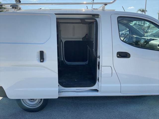 Used 2019 Nissan NV200 S FWD image 16