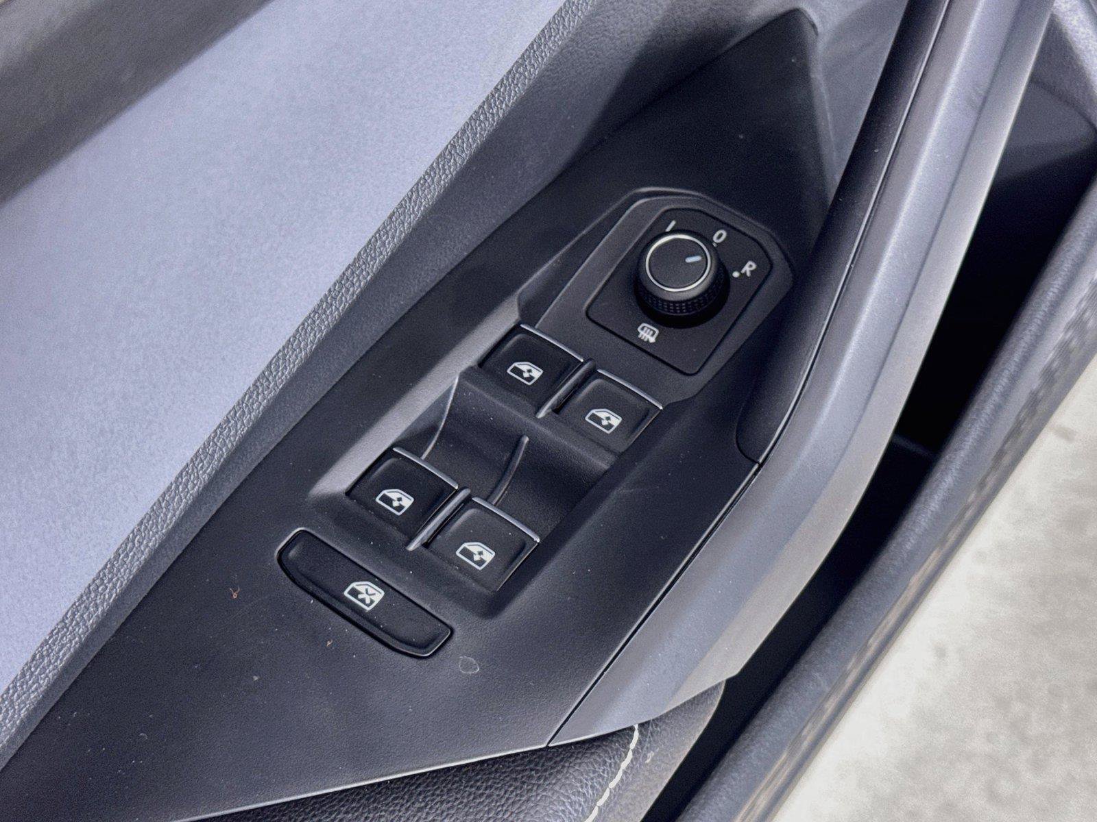 New 2027 Volkswagen Jetta SE FWD image 17