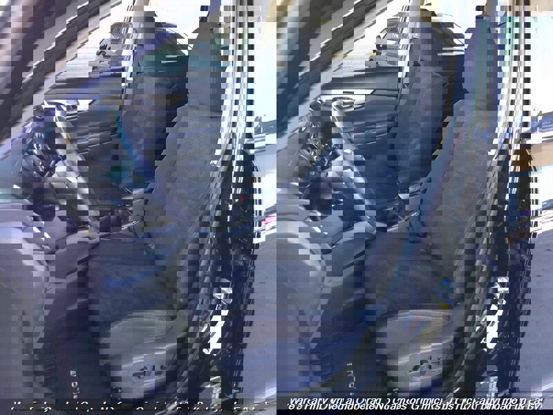 Used 2015 Nissan Rogue SV image 17