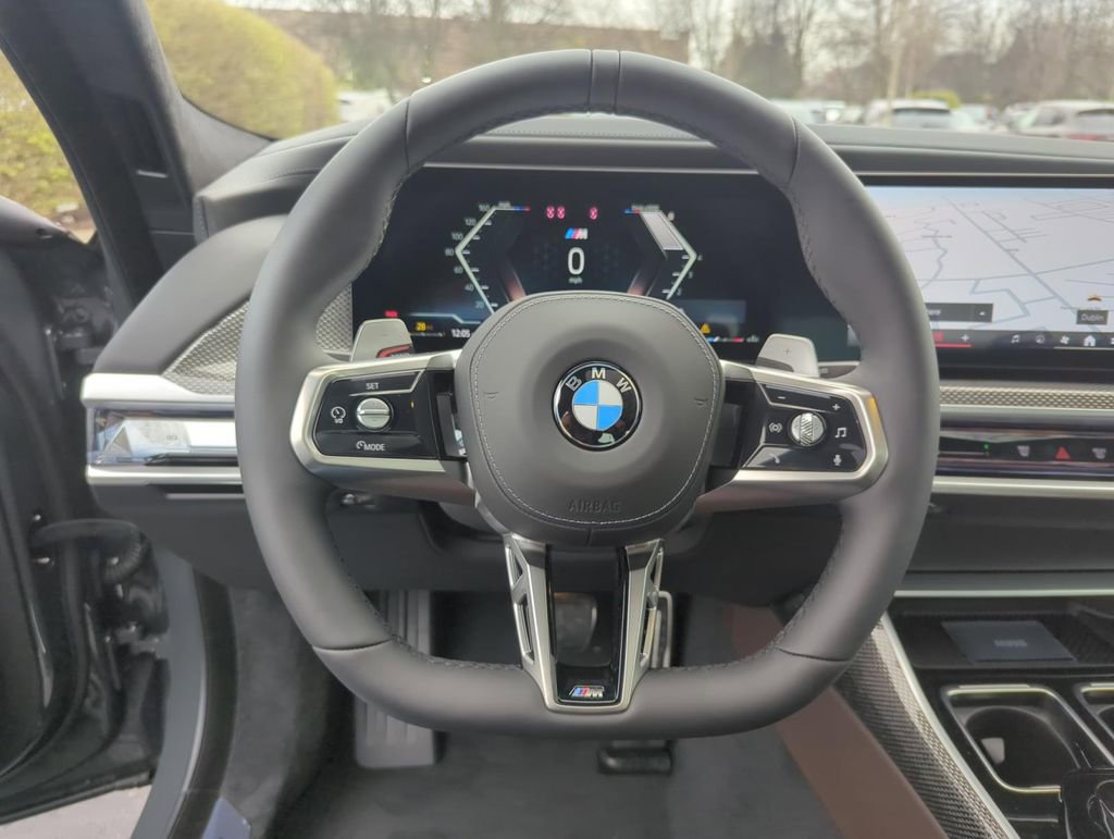 New 2025 BMW 760i xDrive w/ Executive Package image 14