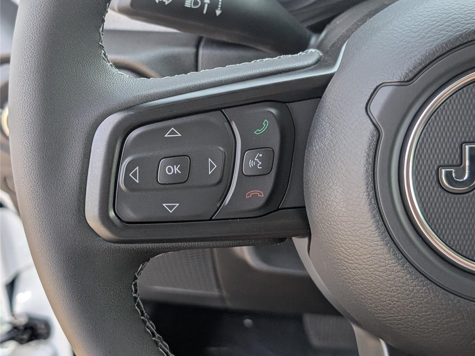 New 2026 Jeep Gladiator Sport AWD/4WD image 18