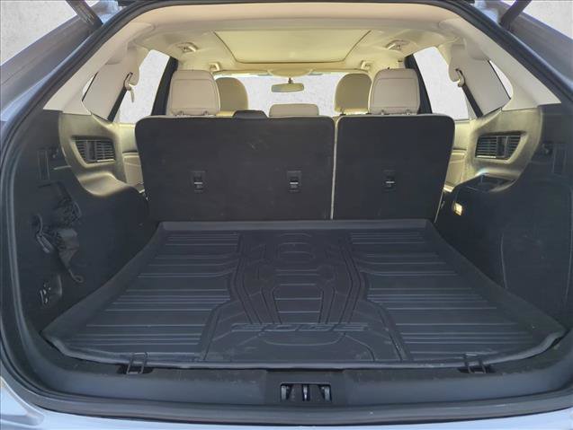 Used 2017 Ford Edge Titanium w/ Equipment Group 301A FWD image 5
