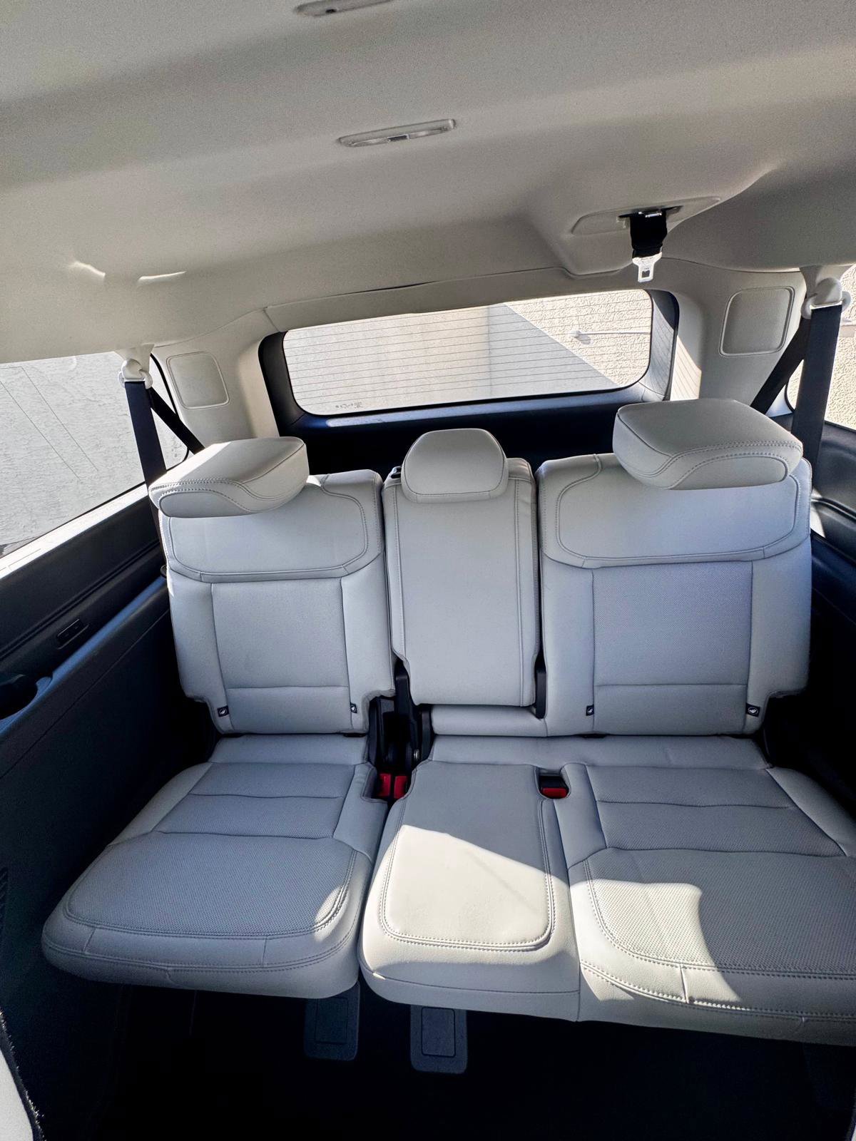 New 2025 Ford Expedition Max Platinum w/ Driver's Package image 18