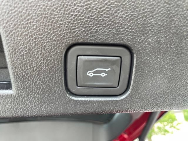 Used 2025 Buick Enclave Avenir w/ Super Cruise Package FWD image 48