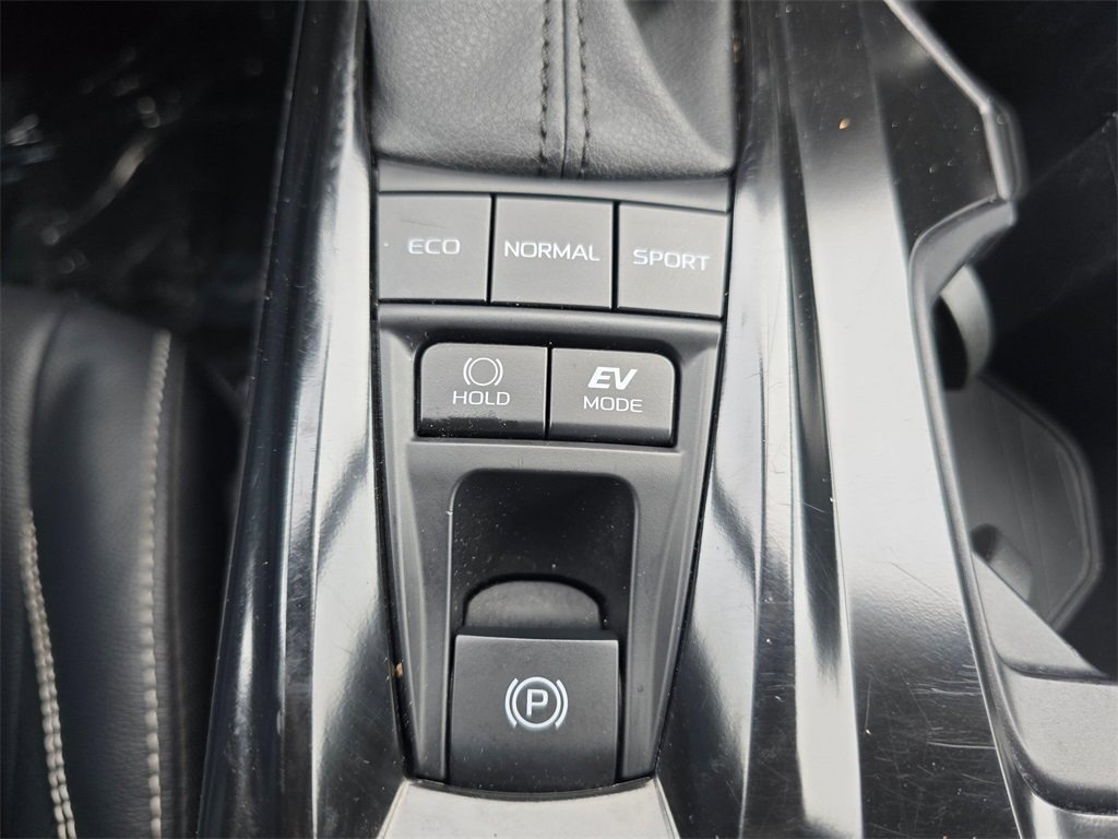 Used 2025 Toyota Camry SE image 26