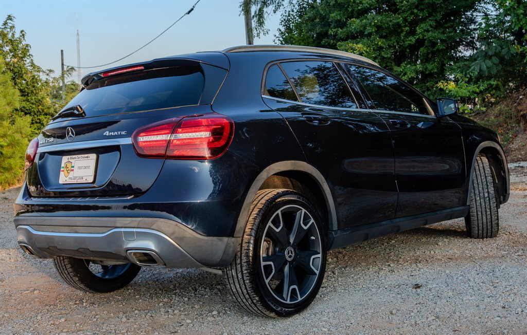 Used 2018 Mercedes-Benz GLA 250 4MATIC w/ Premium Package image 5